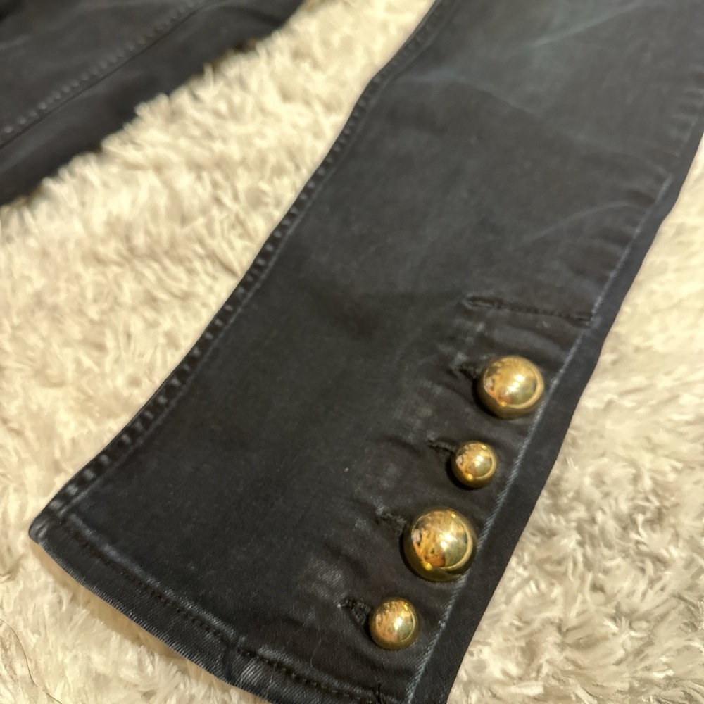 Zara Women's Black Jeans with Gold Button Accents